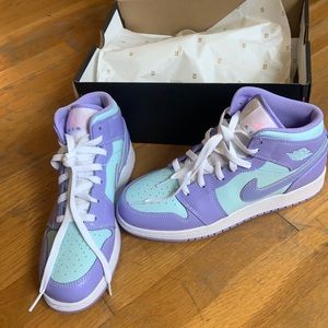 Nike Air Jordan 1 Custom 7Y (8.5 women’s) New